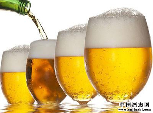 啤酒為什么會產生大量的泡沫?