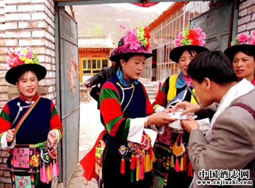 酒文化:土族敬酒的文化與禮儀