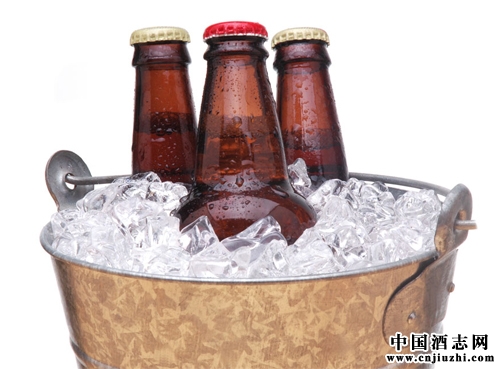 喝冰啤酒別只顧著爽,小心謹慎防受傷