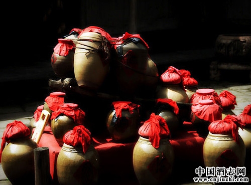 老酒收藏:陳年老酒價格高,只是因為“物以稀為貴”嗎?