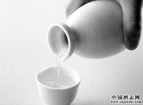 陳年老酒都會(huì)有些顏色變化嗎?為什么會(huì)變色?