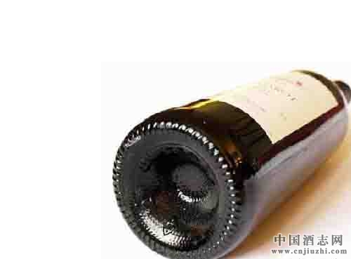 為什么葡萄酒瓶底大多有凹洞?